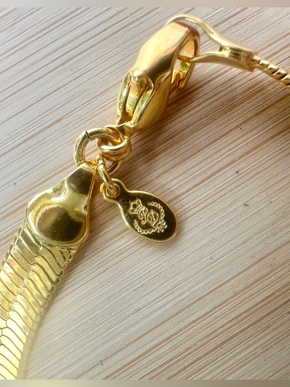 💛Premier Designs Gold Tone Herringbone Bracelet - Picture 5 of 8